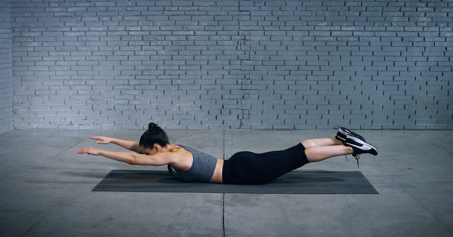 Tutorial How To Correctly Perform The Superman Exercise EVO Fitness